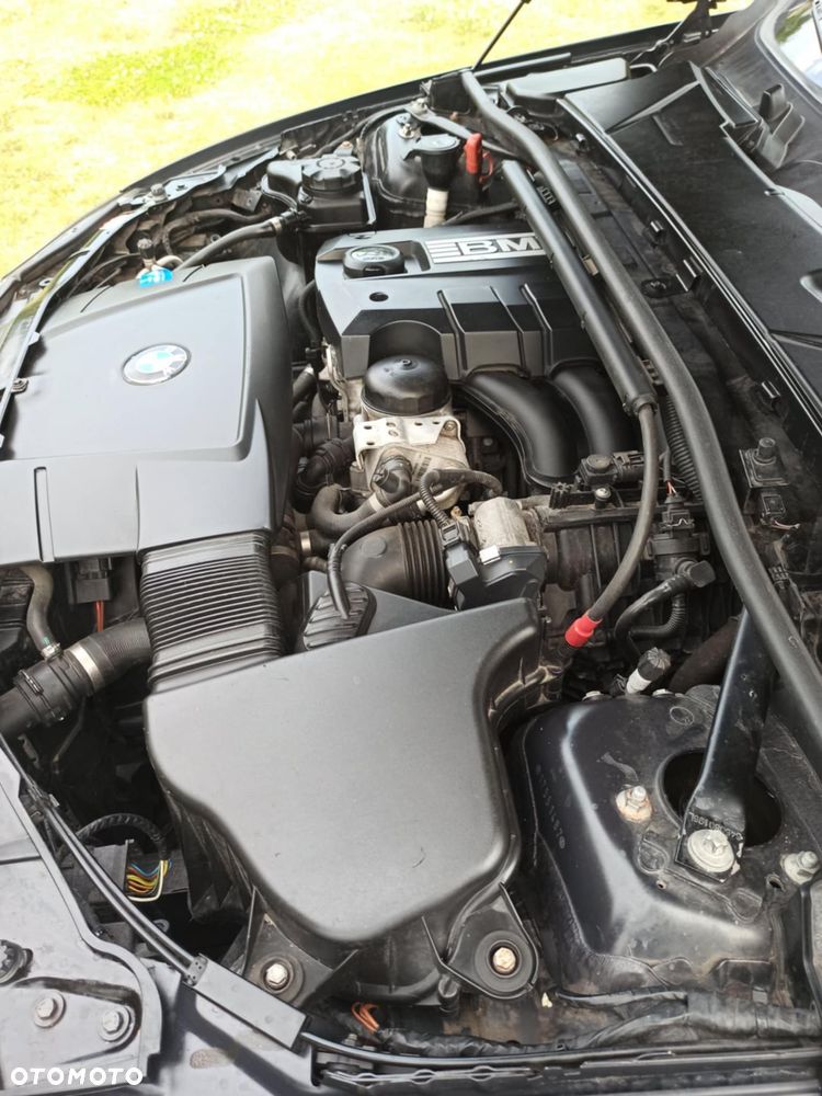 BMW Seria 3 318i Touring - 19