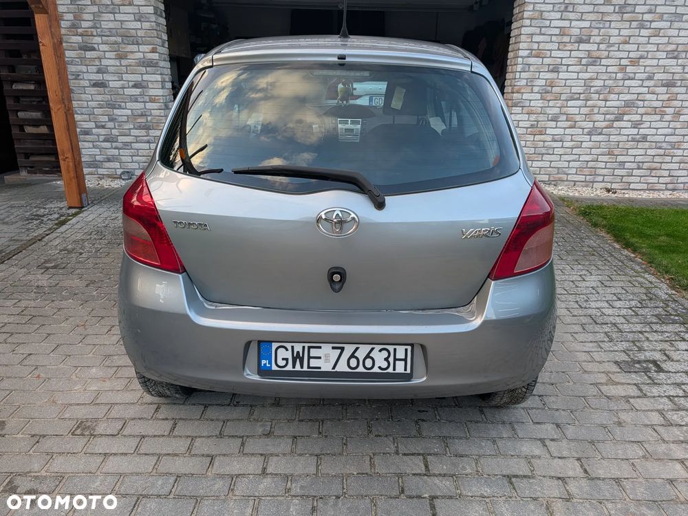 Toyota Yaris 2007 photo 5