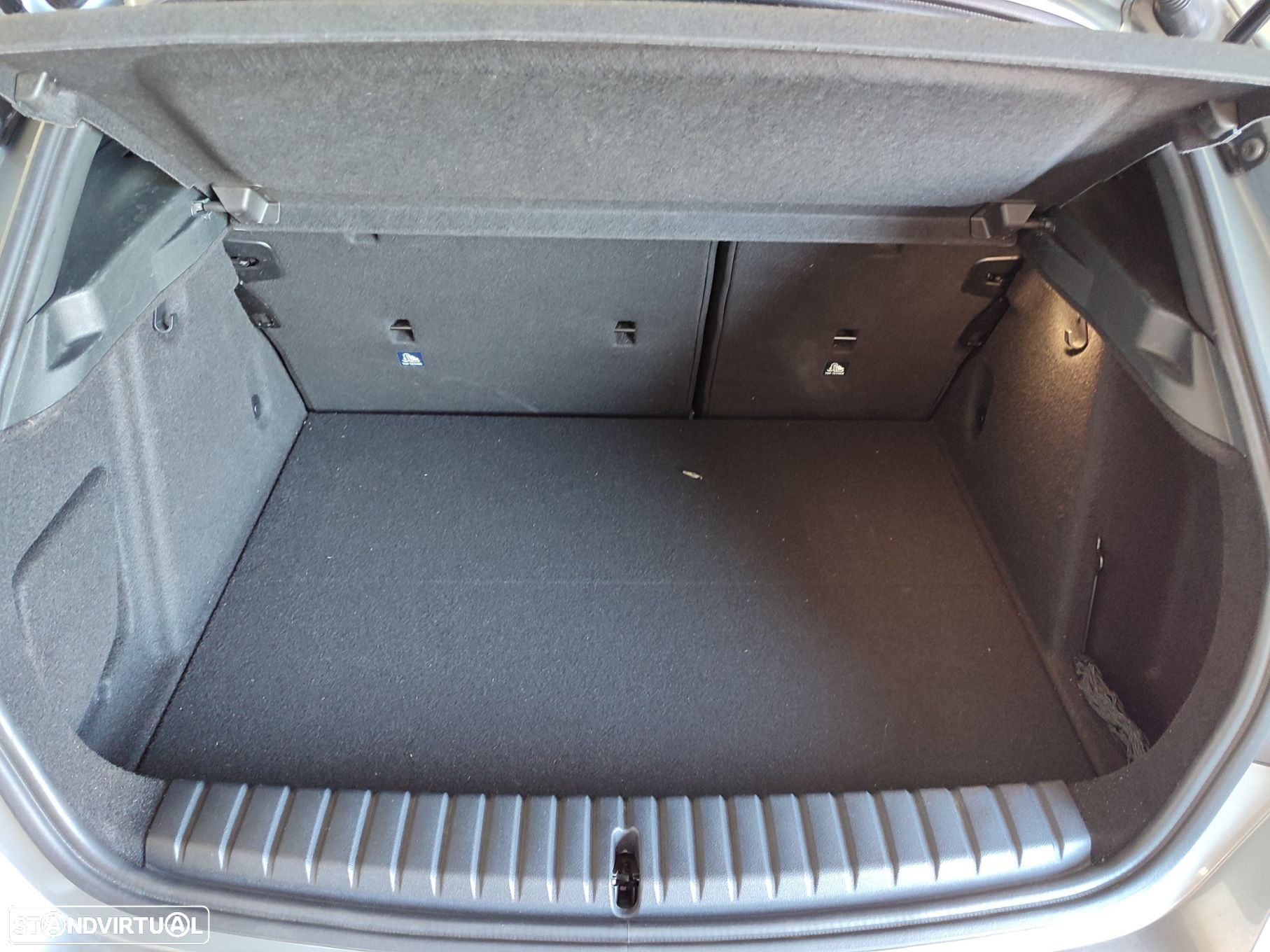 BMW 116 d Pack Desportivo M Auto - 47