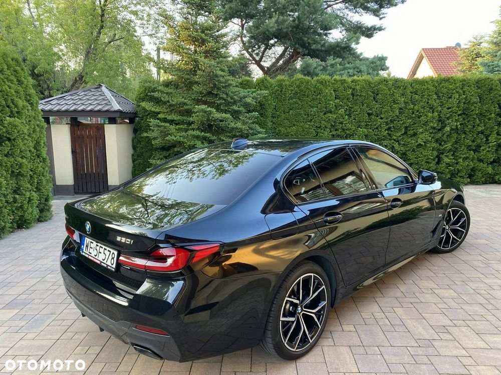 BMW Seria 5 530i GPF xDrive Sport - 11