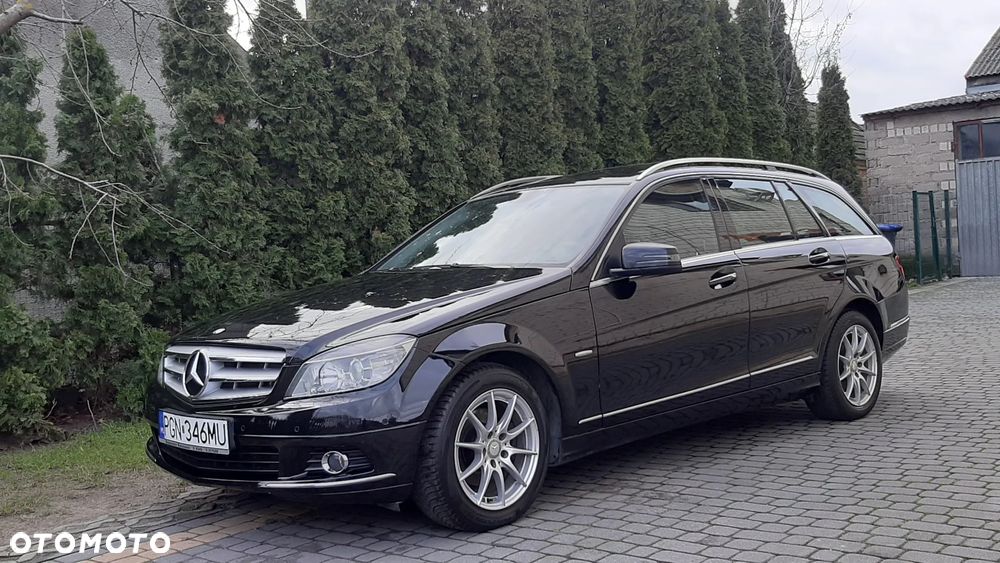 Mercedes-Benz Klasa C 180 BlueEFFICIENCY Elegance - 2