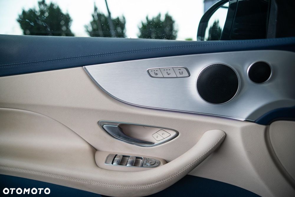 Mercedes-Benz Klasa E 400 Coupe 4-Matic 9G-TRONIC - 8