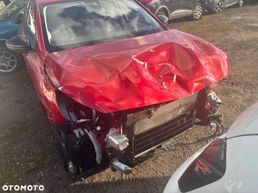 Peugeot 208 - 11