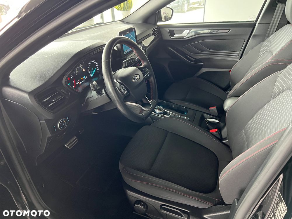 Ford Focus - 11