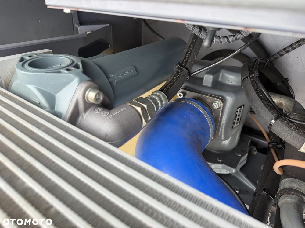Atlas Copco XAS88 Kompresor Śrubowy. 738 mtg. 2021rok. Sprężarka 5,4m3. Przyczepka jezdna do rejestracji jako pojazd. Regulacja ciśnienia bar od 1-7. Silnik Kubota 4cylindry. 50km. Potężna moc. Sprowadzony z Norwegii. Maszyna jak Nowa z Salonu! Okazja. Zadbana Maszyna. Dokumenty, książka. Opony nówki! Zero zużycia potężna moc. Chłodnica Cyklonowa (osuszacz) !!! - 11
