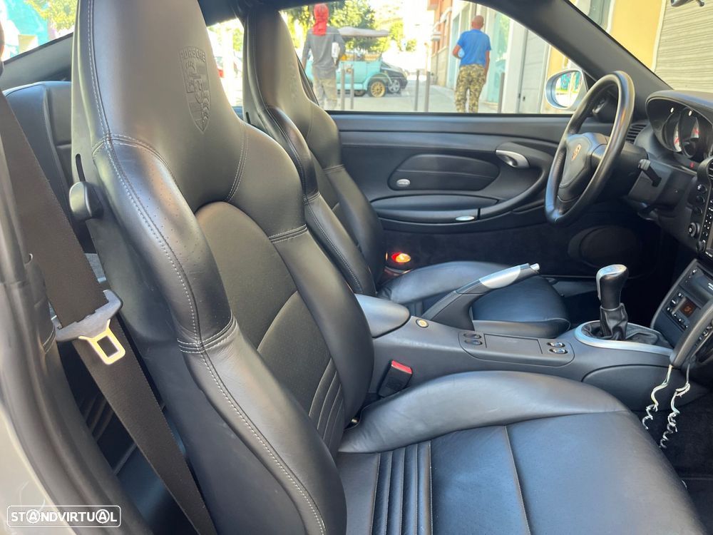 Porsche 911 (996) Carrera - 15