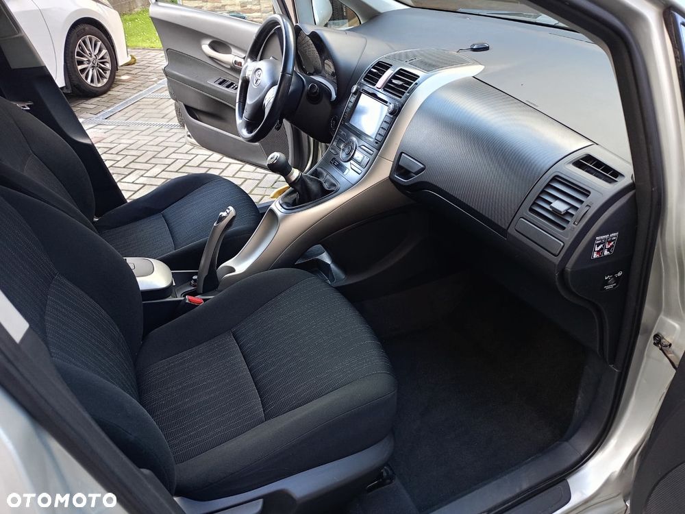 Toyota Auris 1.6 VVT-i Executive - 10