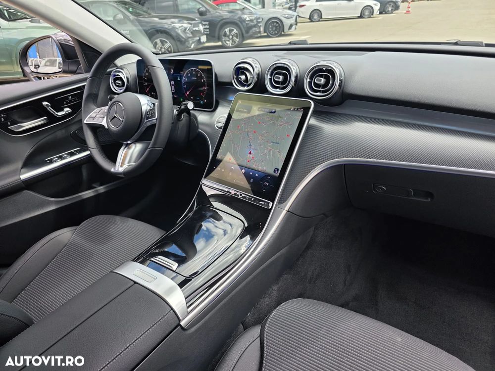 Mercedes-Benz C - 16