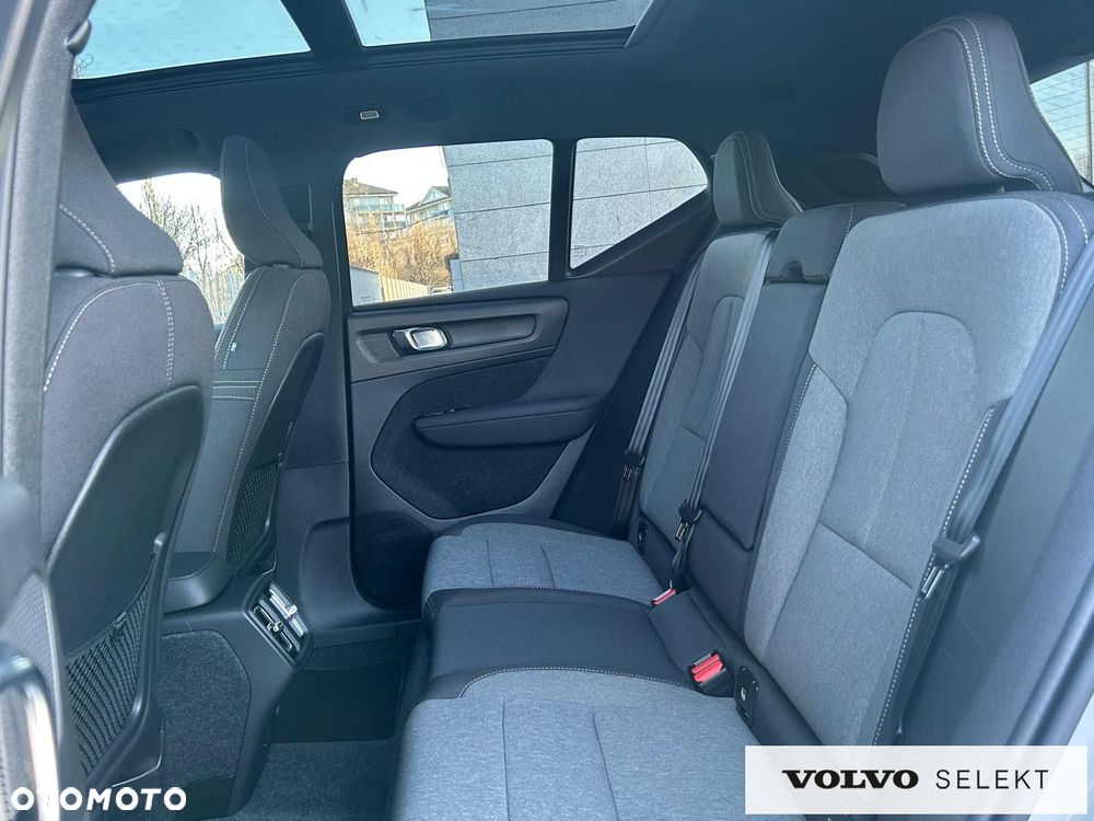 Volvo XC 40 - 38