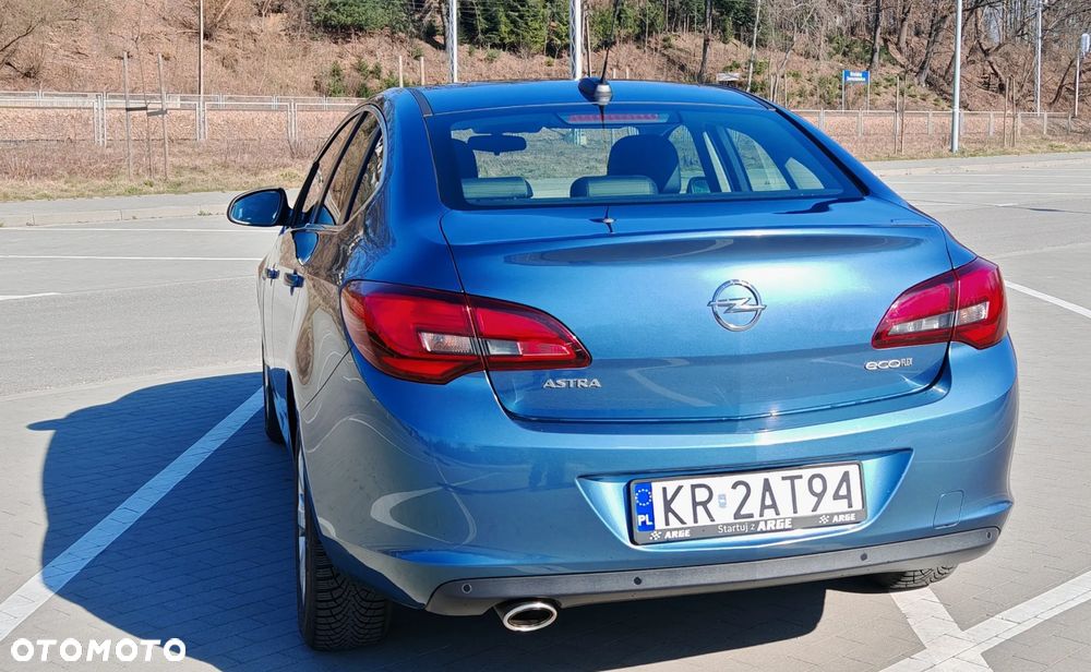 Opel Astra 1.4 T Active - 4
