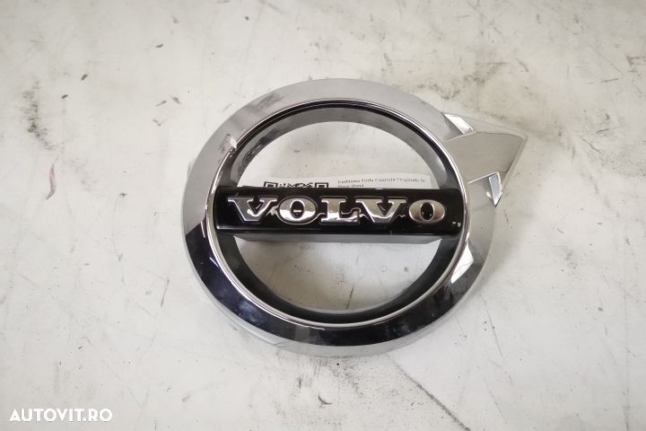Emblema Grila Centrala Originala In Stare Buna Volvo XC70 3 2007 2008 - 1