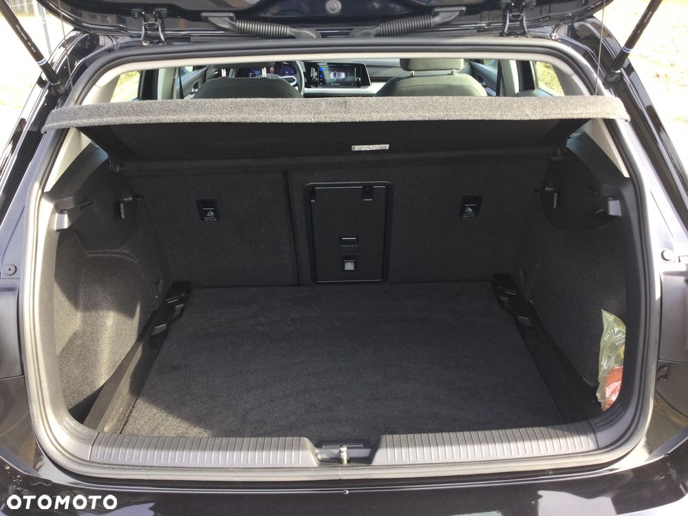 Volkswagen Golf 2.0 TDI SCR Life - 24