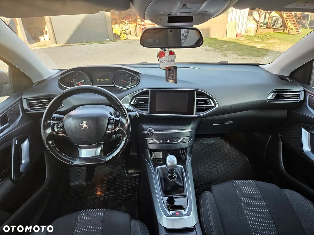 Peugeot 308 - 18