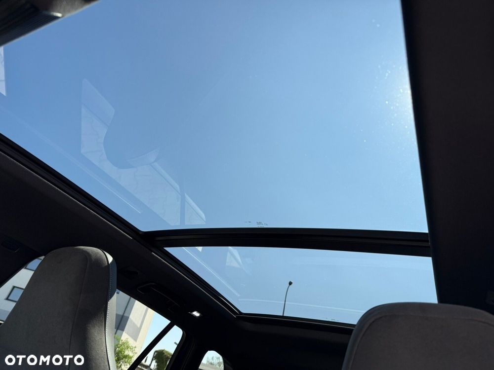 Volkswagen Golf Variant 1.5 eTSI mHEV R-Line DSG - 34