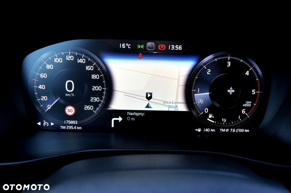 Volvo XC 40 D3 Momentum Pro - 34