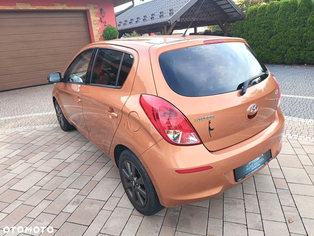 Hyundai i20 1.2 Trend - 14