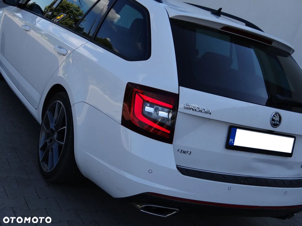 Skoda Octavia 2.0 TDI (Green tec) 4x4 DSG RS - 22