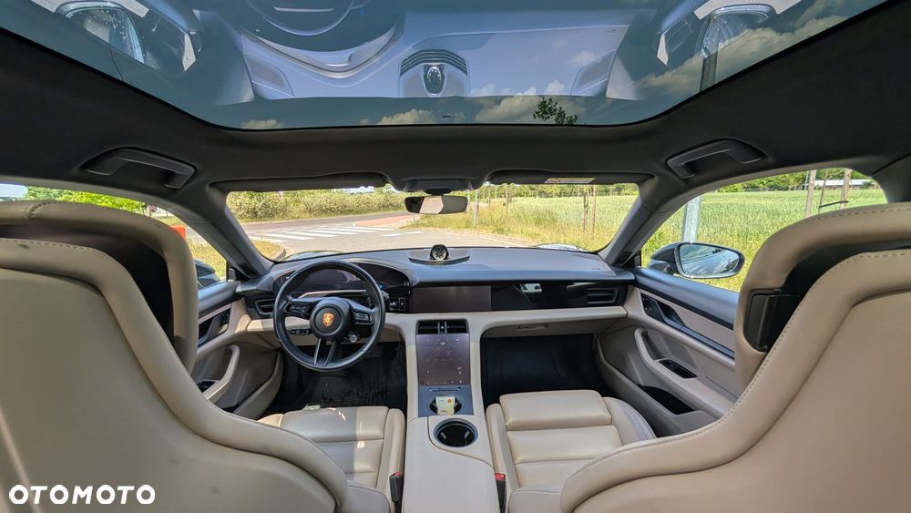 Porsche Taycan 4 - 13
