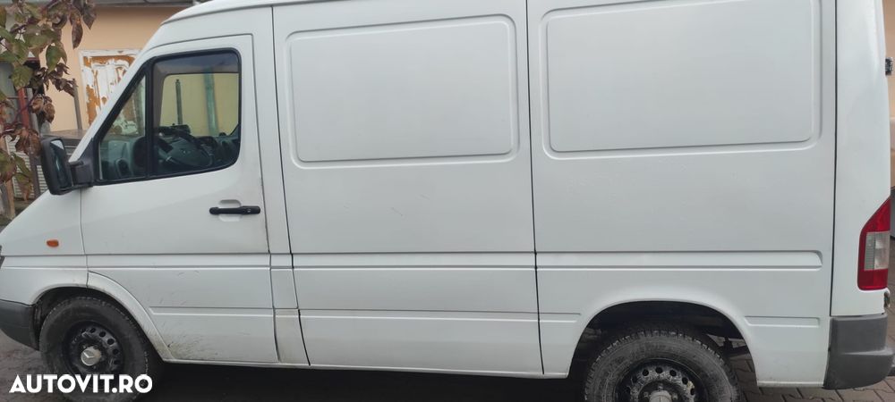 Mercedes-Benz Sprinter - 10
