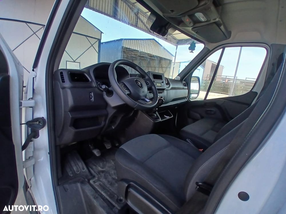 Renault Master 2.3 Blue 135 TT Furgon CD 3,5t L3H2 9 m3 - 8