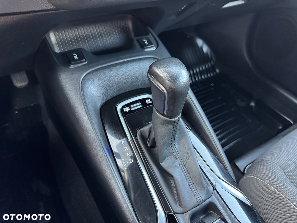 Toyota Corolla 2.0 Lounge - 34