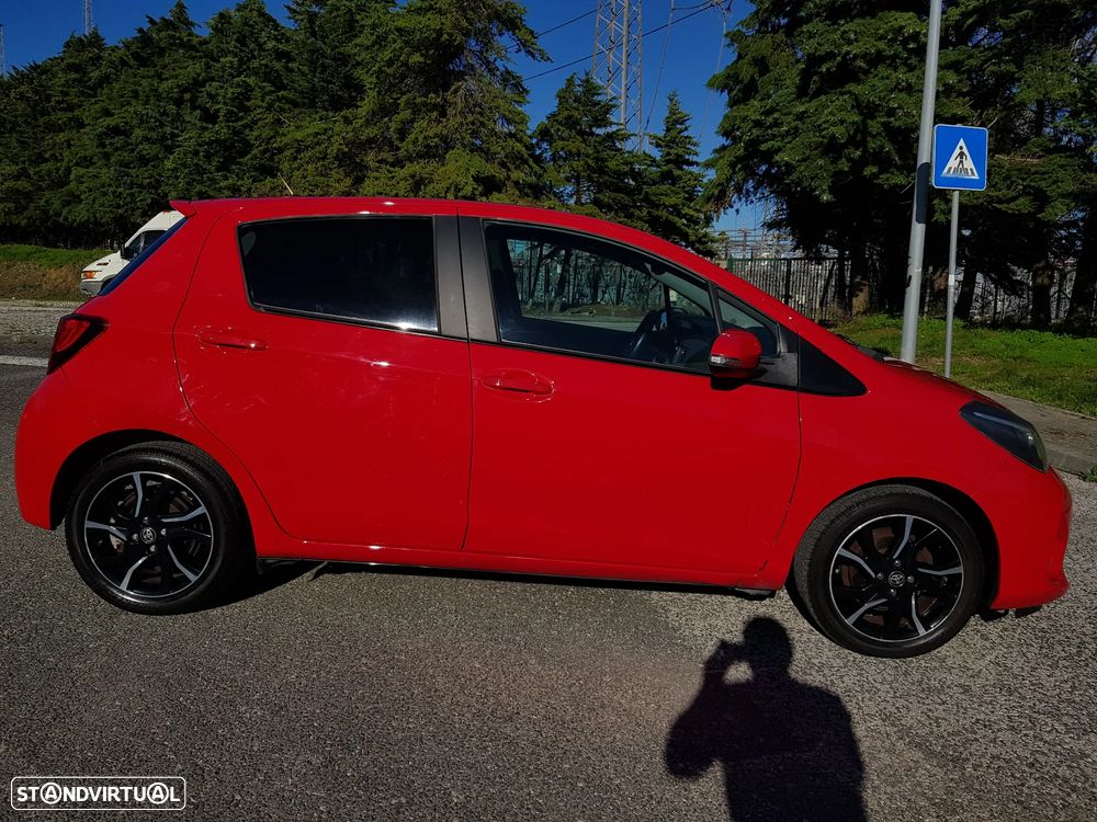 Toyota Yaris 1.4 D-4D Sport+P.Techno +T.Panoramico - 14