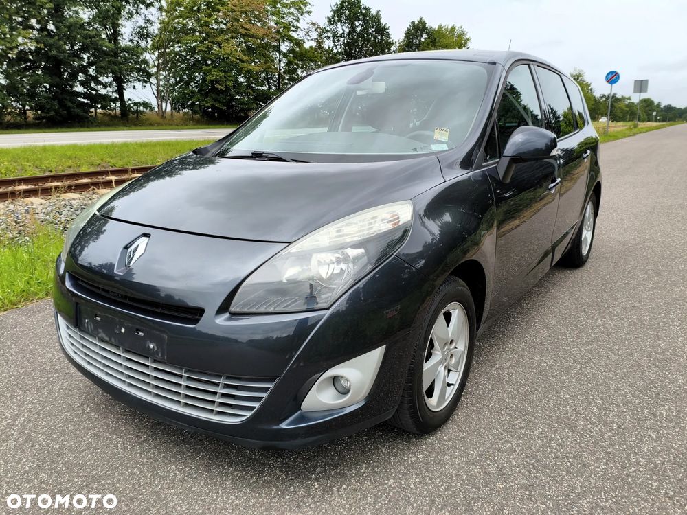 Renault Grand Scenic - 1