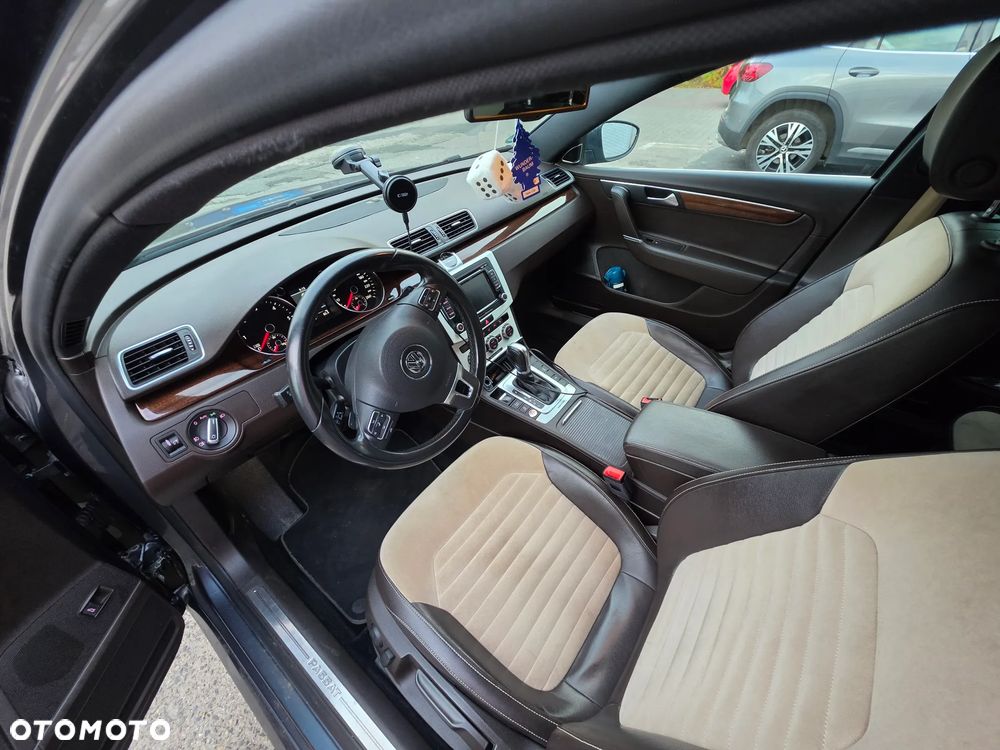 Volkswagen Passat - 24