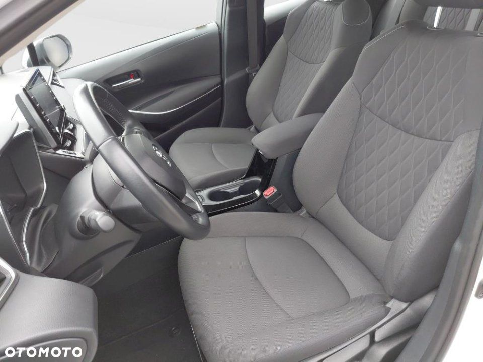 Toyota Corolla - 10
