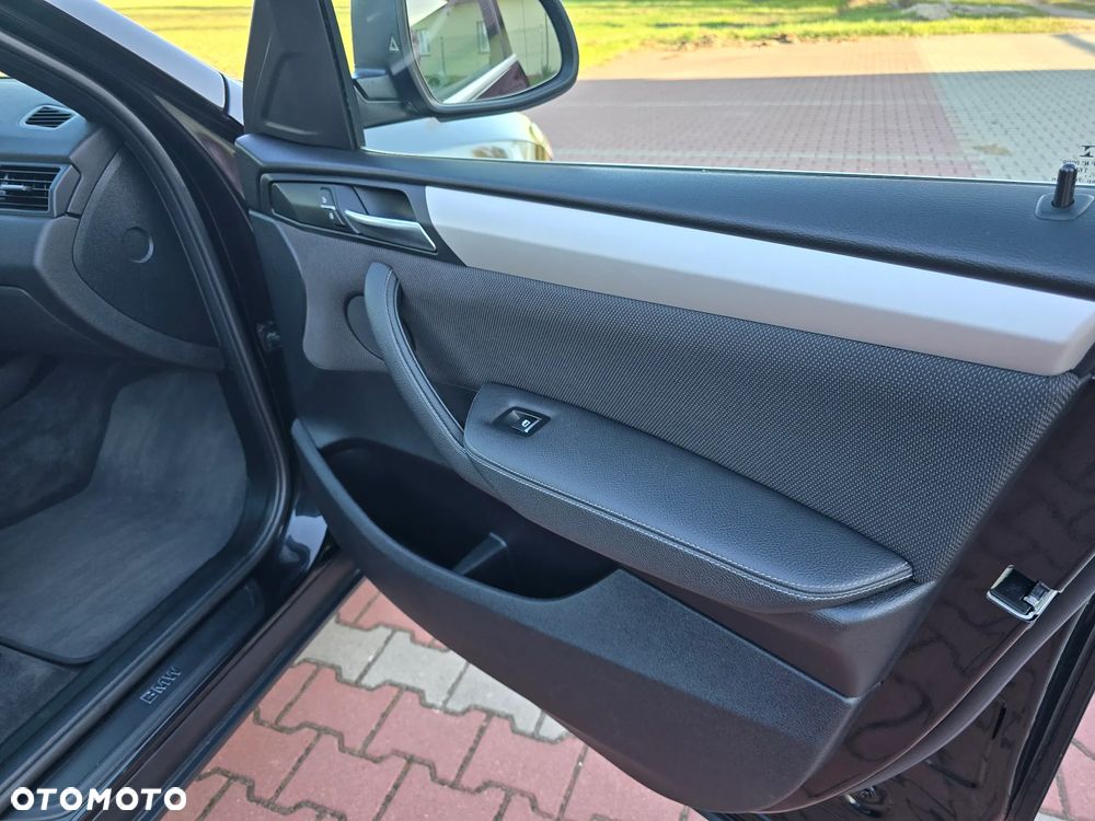 BMW X4 xDrive20d xLine - 25