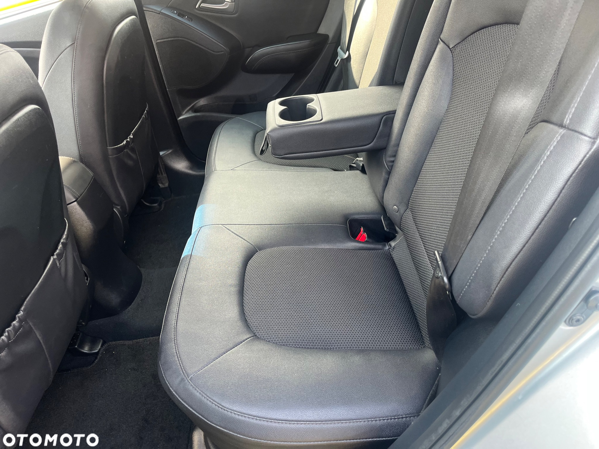 Hyundai ix35 2.0 CRDi 4WD Fifa World Cup Gold Edition - 7