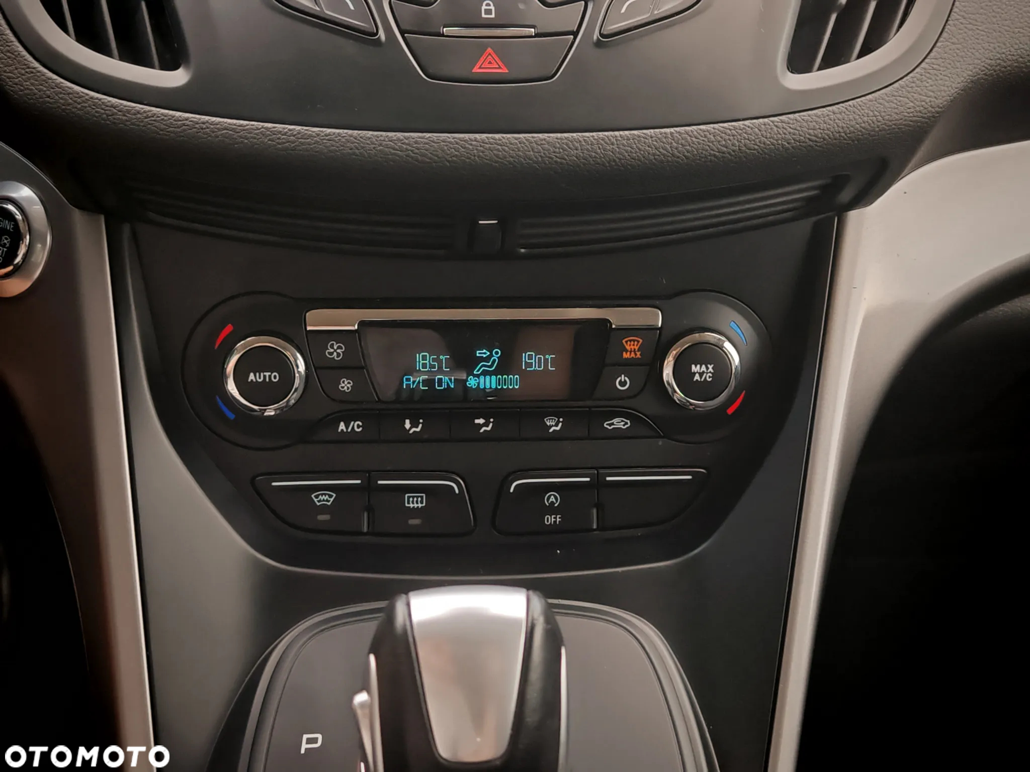 Ford Kuga 2.0 TDCi 4x4 SYNC - 32