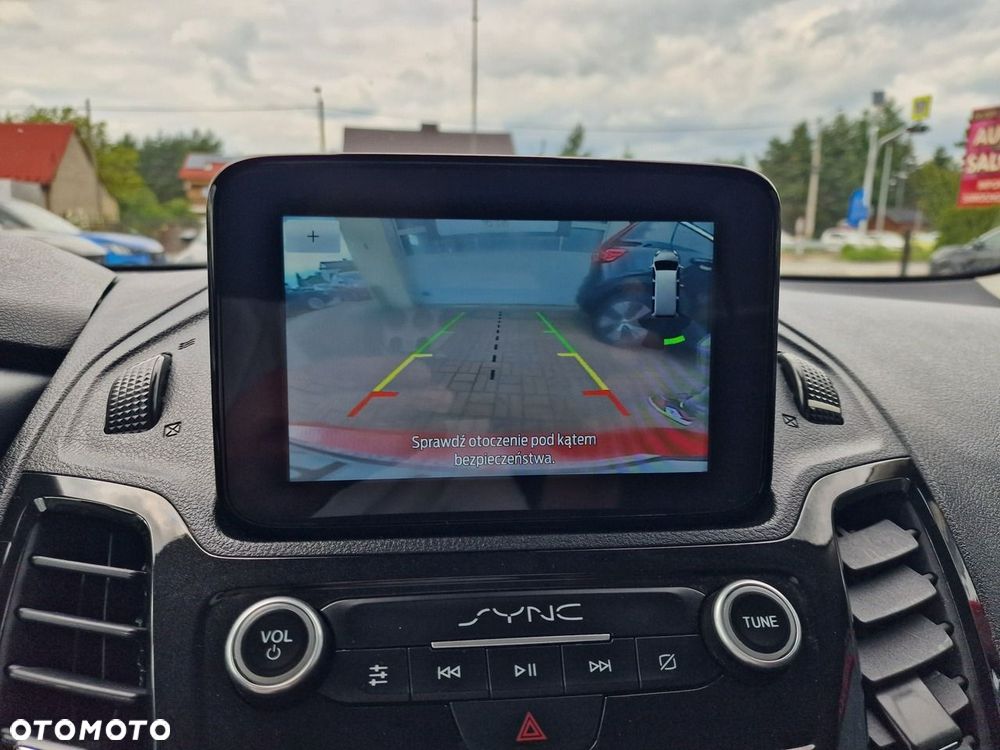 Ford Tourneo Connect Grand - 27