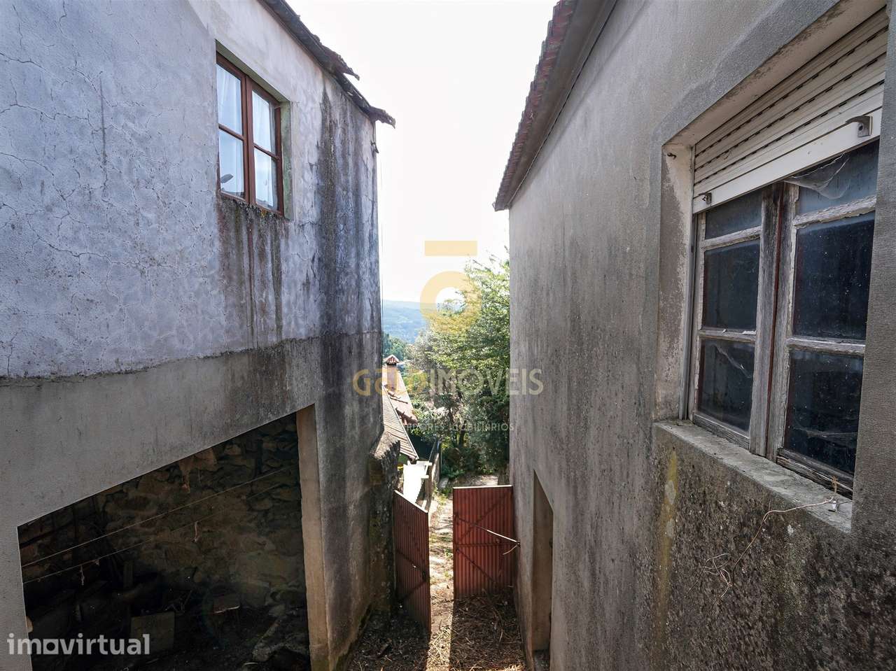 Moradia para Restaurar T2 Venda em Fornelos,Cinfães - Grande imagem: 4/13