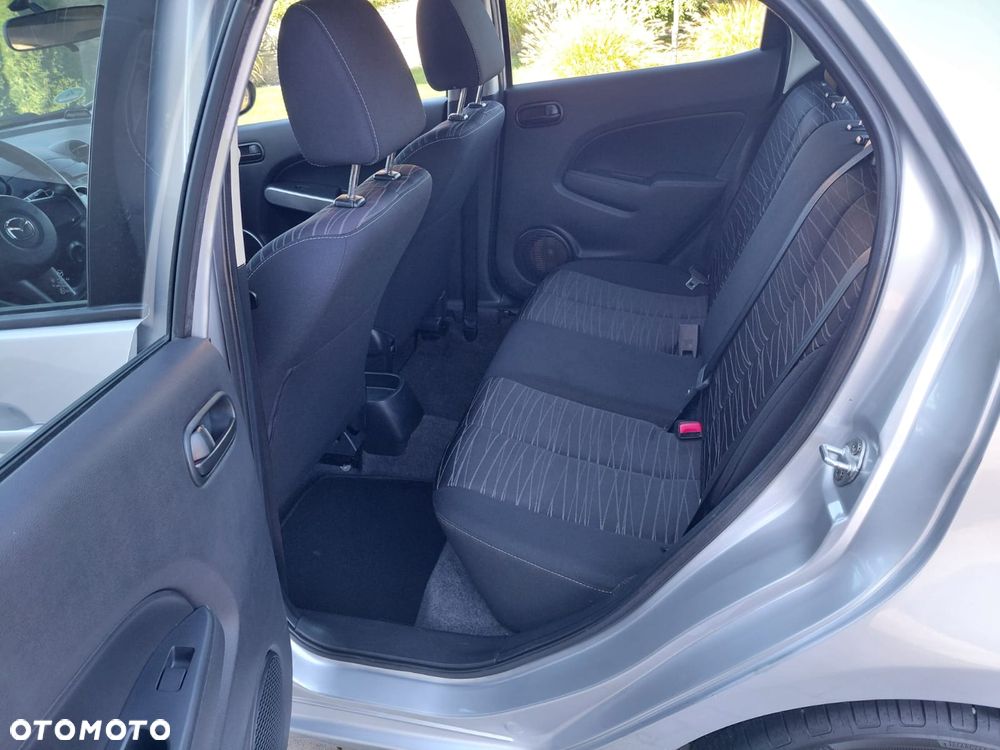Mazda 2 - 18