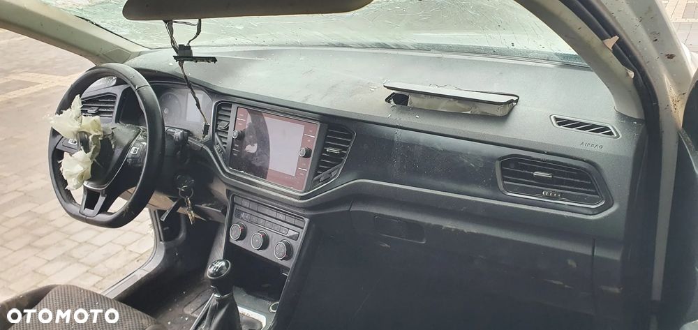 Volkswagen T-Roc - 7