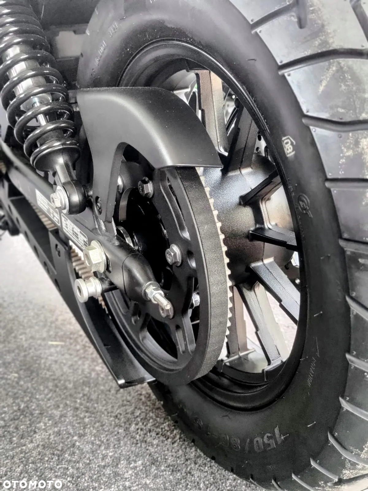 QJMOTOR SRV 125 - 13