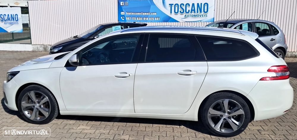 Peugeot 308 SW 1.2 PureTech Active J17 - 22