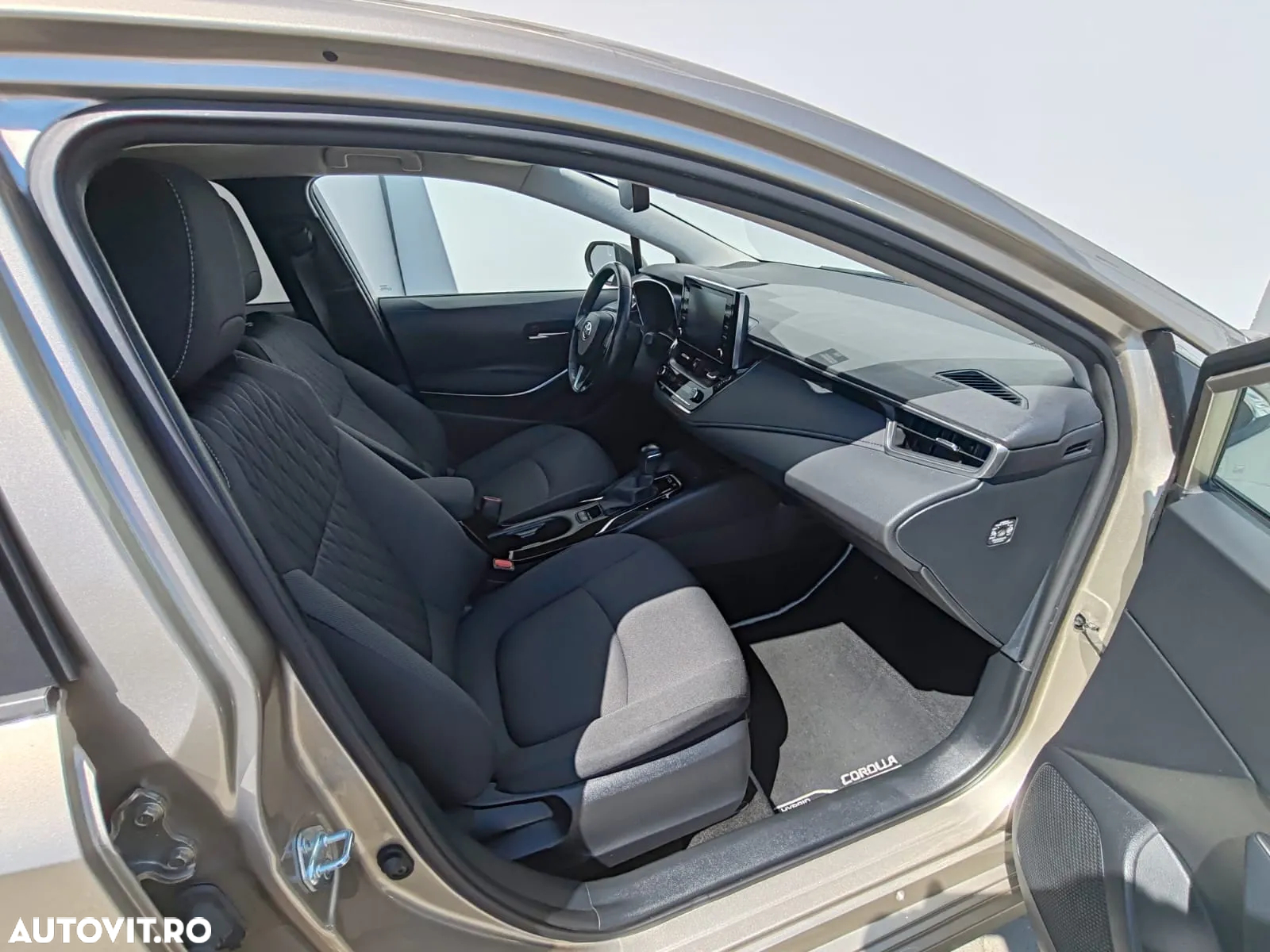 Toyota Corolla 1.8 HSD Dynamic - 7