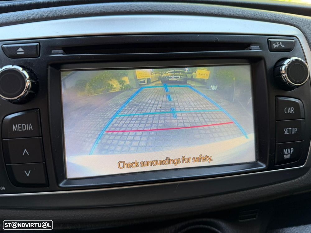 Toyota Yaris 1.0 VVT-i Comfort +PS Style +P.Techno - 20