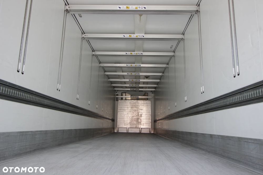 Schmitz Cargobull FP 60 V7 Thermo King SLXi 300 / DOPPELSTOCK / ŚCIANA 7 CM / - 32