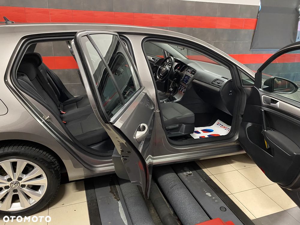 Volkswagen Golf VII 1.6 TDI BMT Highline - 21