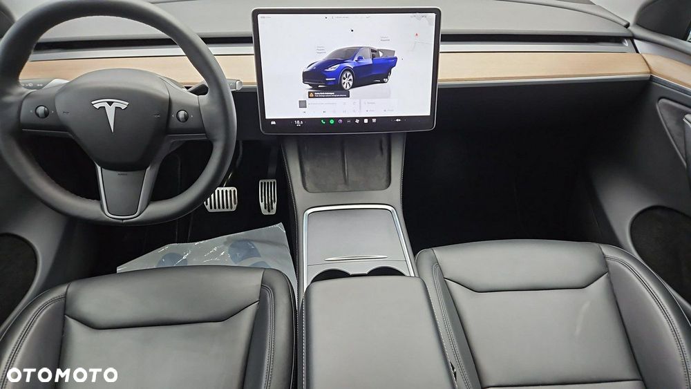 Tesla Y Long Range RWD - 13