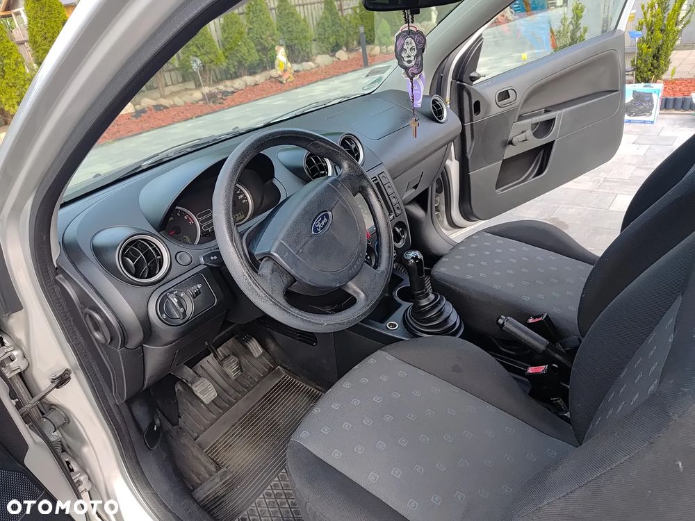 Ford Fiesta - 7