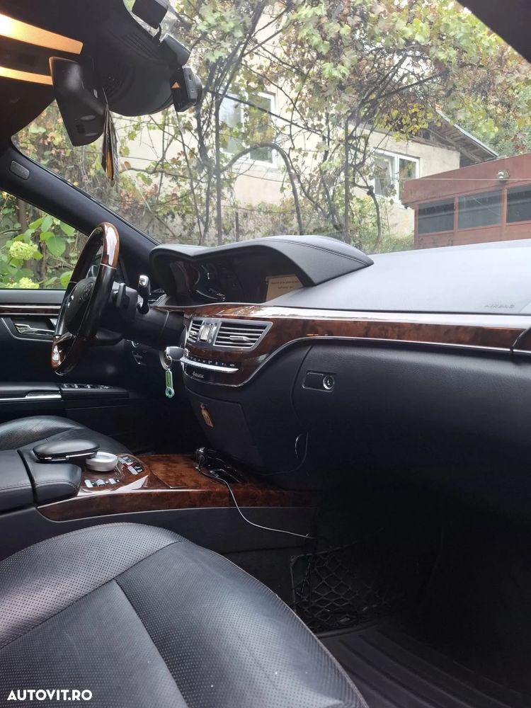 Mercedes-Benz S 350 BlueTEC DPF 4Matic 7G-TRONIC - 16