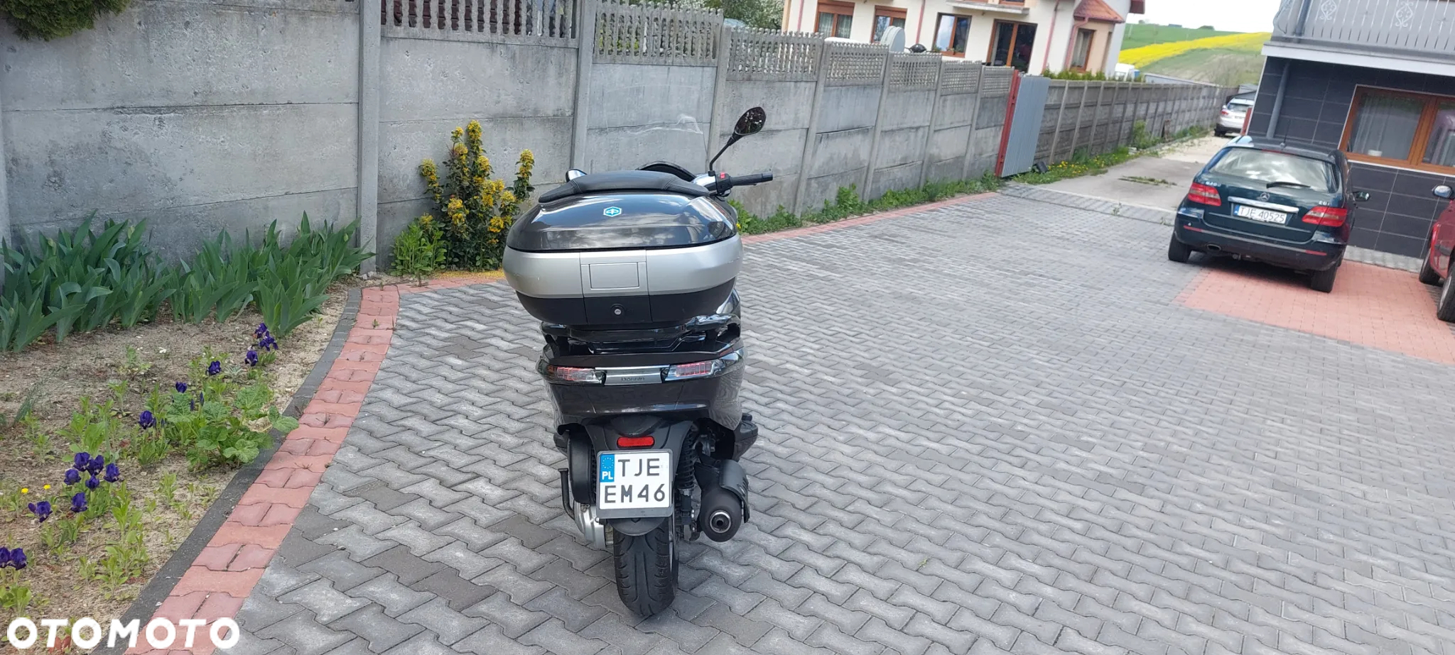 Piaggio X10 - 20
