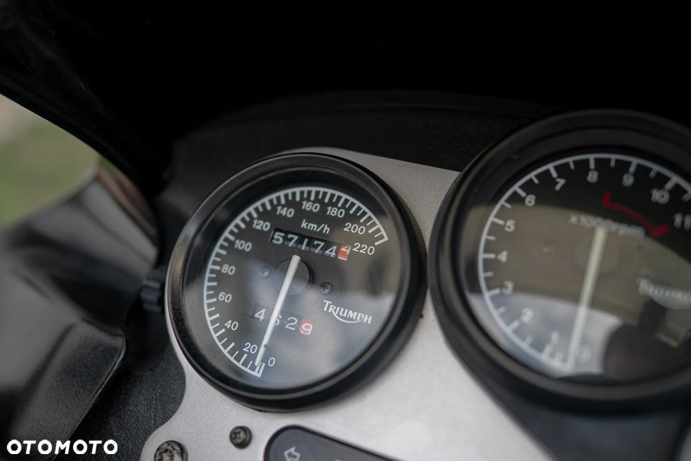 Triumph Tiger - 5