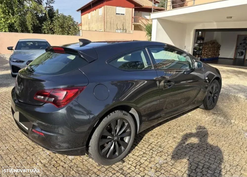 Opel Astra GTC - 8