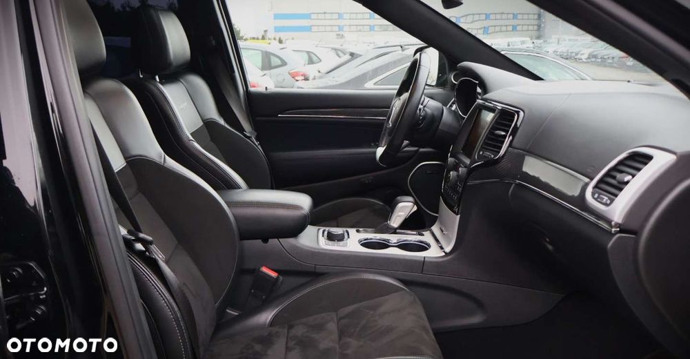 Jeep Grand Cherokee - 19