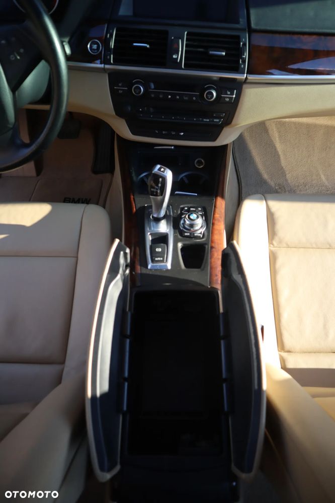 BMW X5 xDrive35i - 31